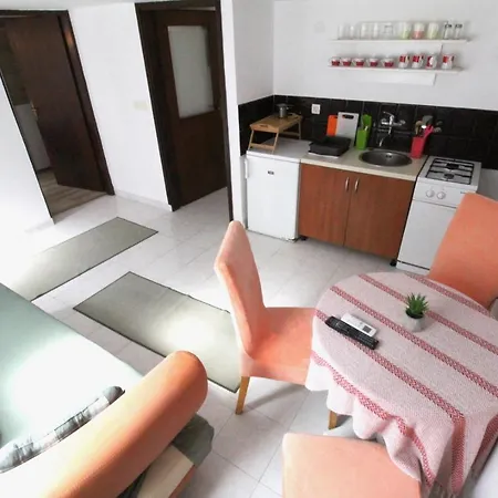 Nena Apartmán